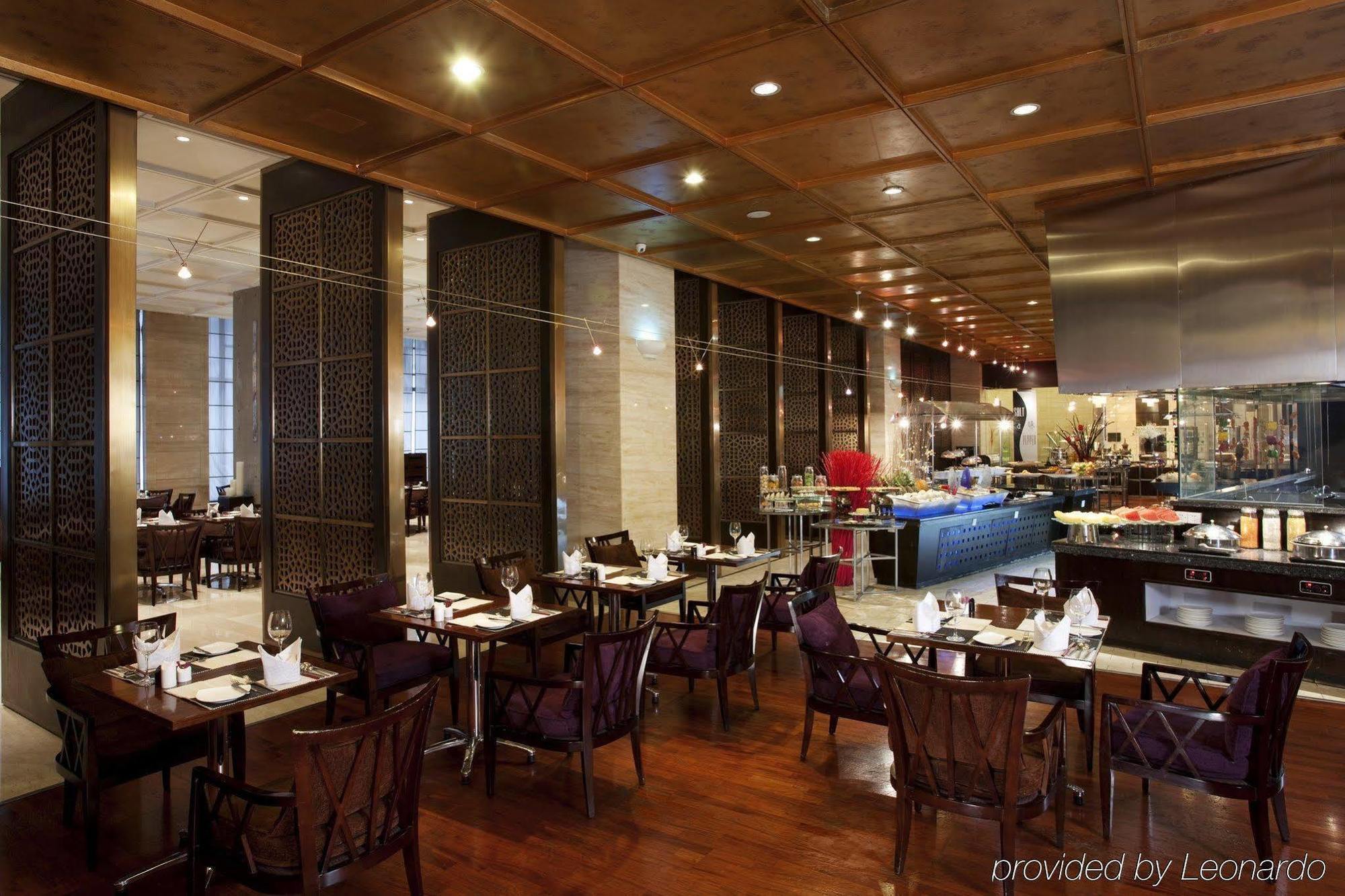 Holiday Inn Central Plaza Beijing Restaurant bilde